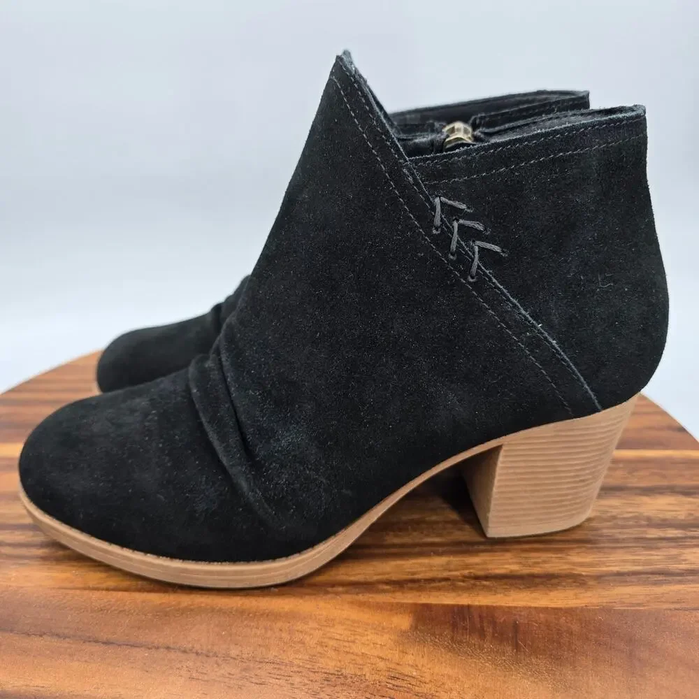 Skechers Boots Women's 8 Black Suede Leather Block Heel Side Zip Comfort Booties